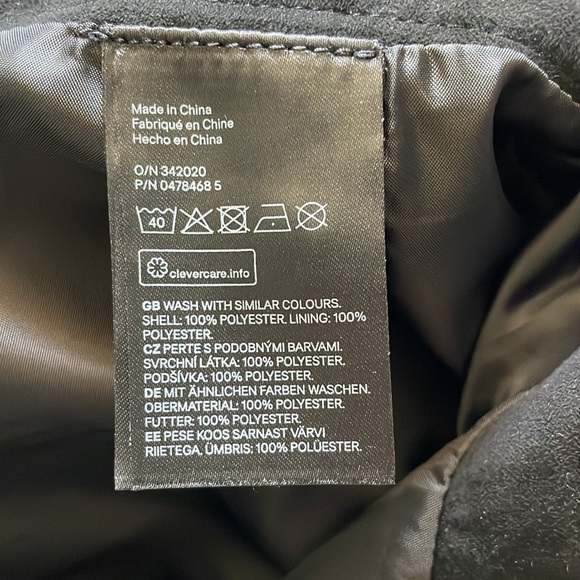 H&M Divided Women’s Black Faux Suede Mini Skirt with Gold Zipper - Size 8 - Picture 3 of 6